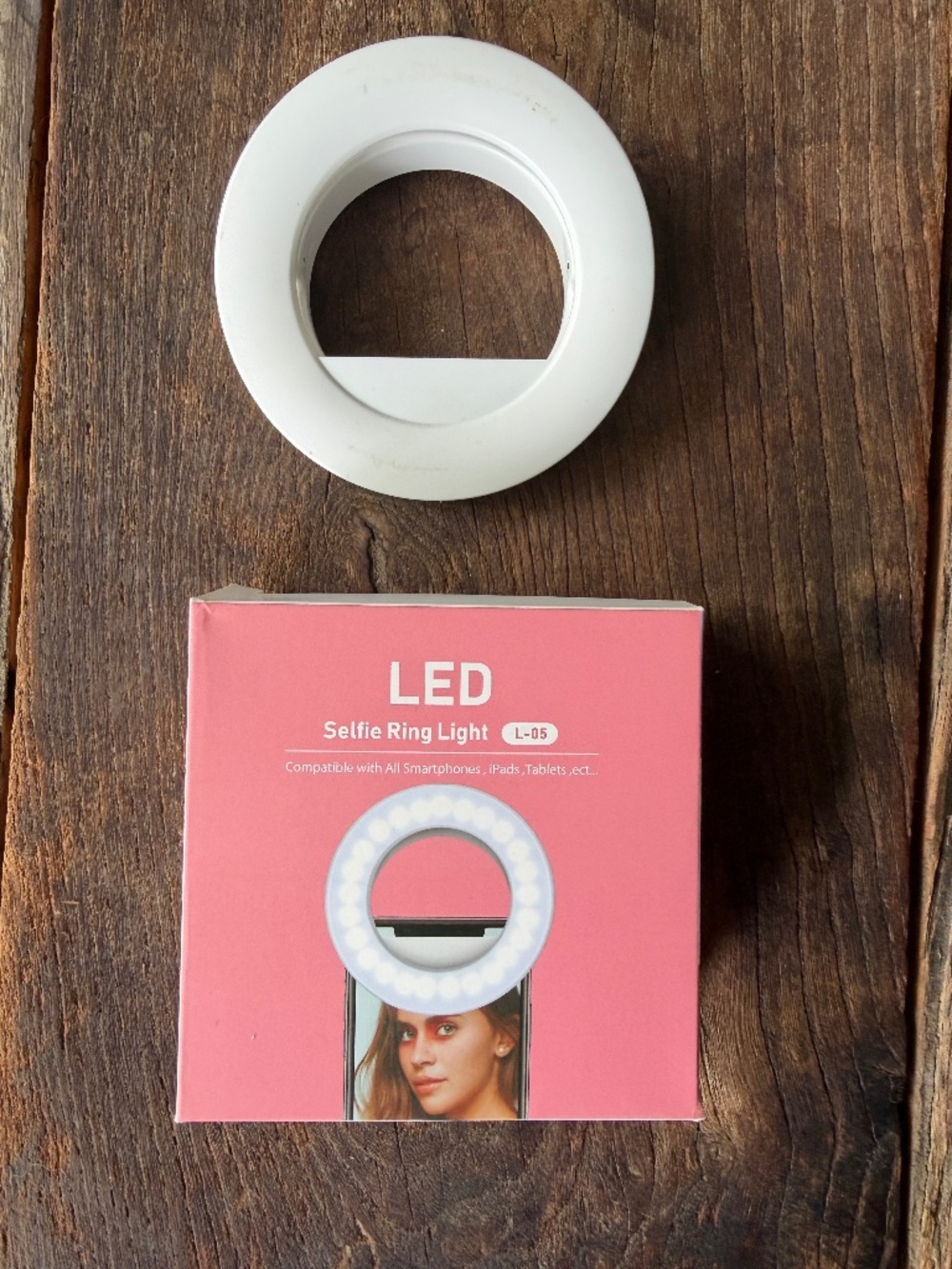 LED Selfie Clip Ring Light in box